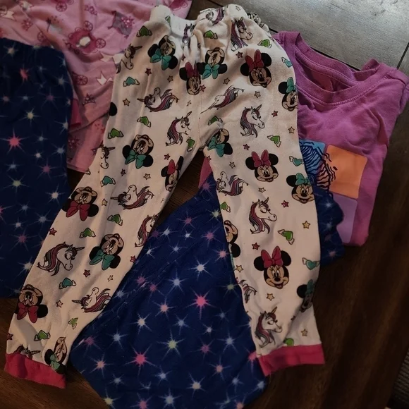 Lot of girls sleep wear pants shirt outfits size 4t - Picture 2 of 7